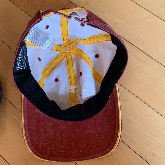 Harry Potter GRYFFINDOR ALUMNI Classic college alumni style baseball cap unisex - Picture 4 of 11